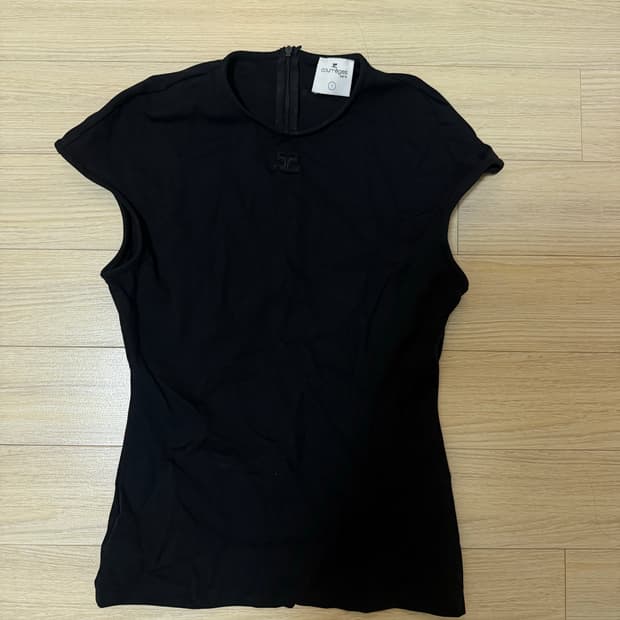 꾸레쥬 탑 1사이즈