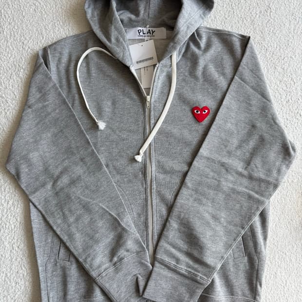 꼼데가르송 후드집업