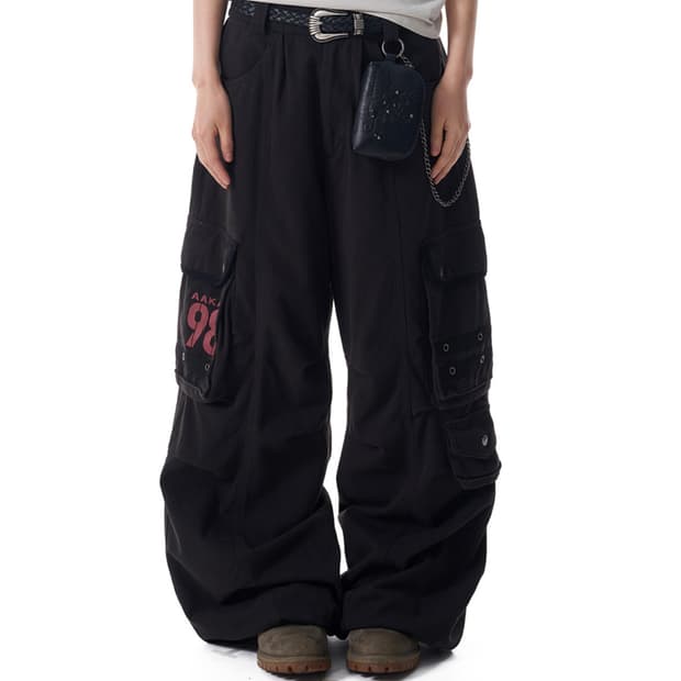 아캄 98 Knee Pin-Tuck Contrast Cargo Pants