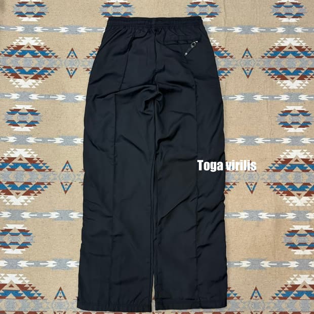 [46][M] 토가 비릴리스 나일론 OX 팬츠 블랙