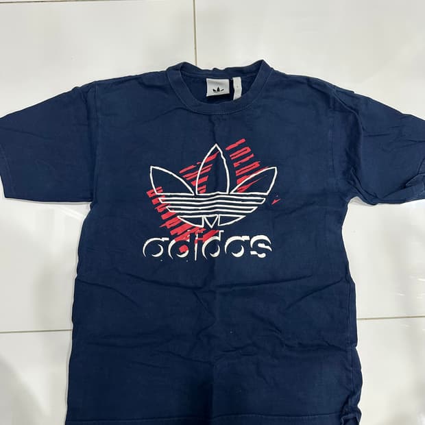 아디다스 빈티지 반팔 L