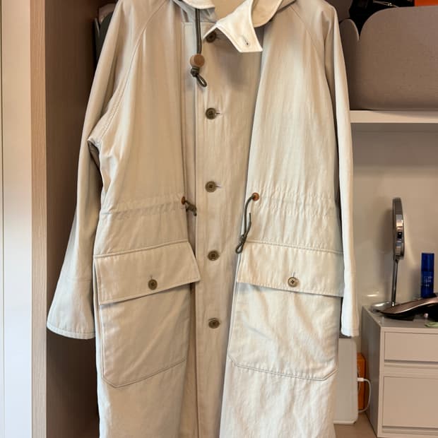 [급매/파격가] 캡틴선샤인 24FW 후디 롱 코트 (라이트 토프) 38