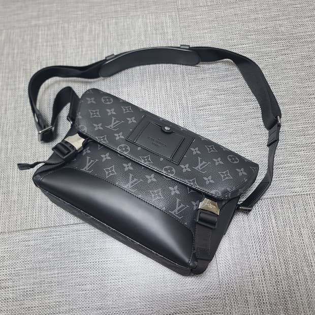 루이비통 보야제 메신저백 pm 크로스백 바디백 바이커백