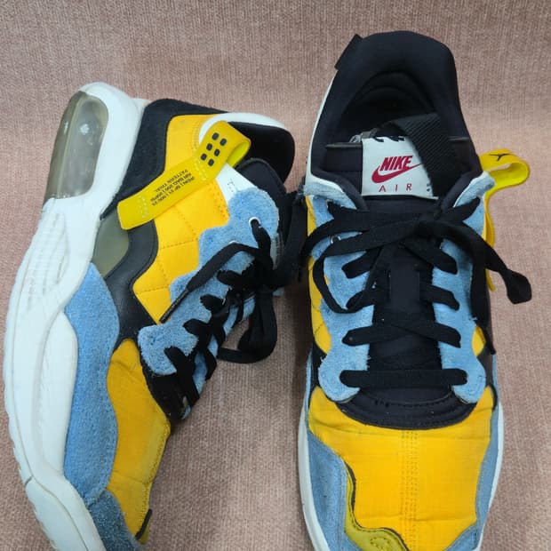 나이키 275mm- 조던 MA2 유니버시티 골드