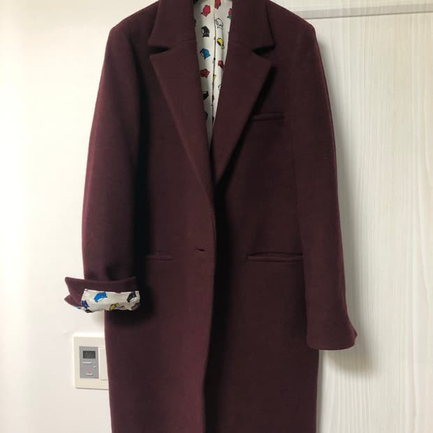 럭키슈에뜨 (LUCKY CHOUETTE) 버건디 코트