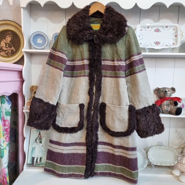 빈티지 퍼 카라 스트라이프 코트