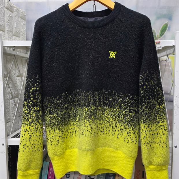 어뉴 여성골프니트 S 겨울 방풍니트 그라데이션 AD42