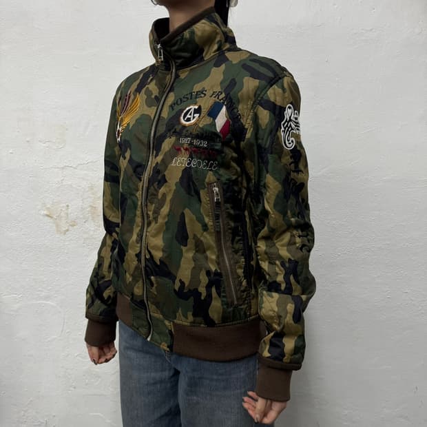 아비렉스(AVIREX) 밀리터리 카모 양면 자수로고 집업 퀄팅 자켓