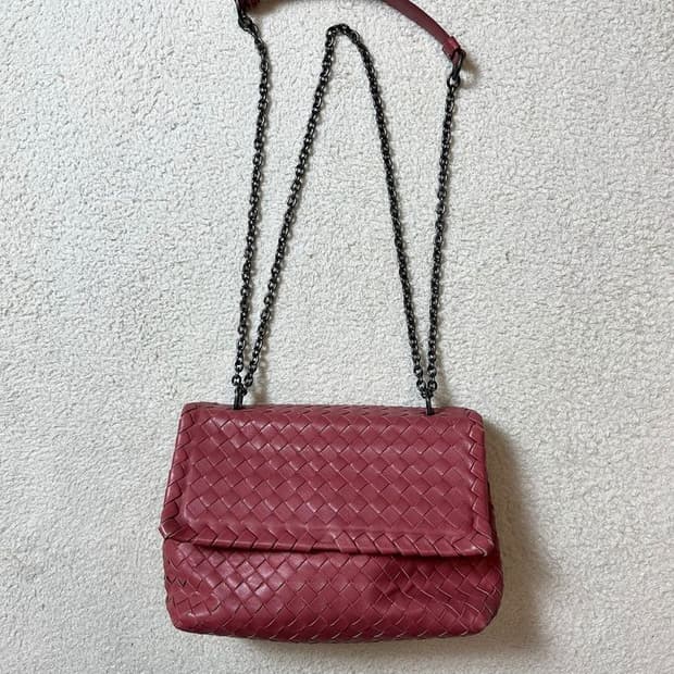 보테가베네타 인트레치아토 나파 올림피아 숄더백 A1750