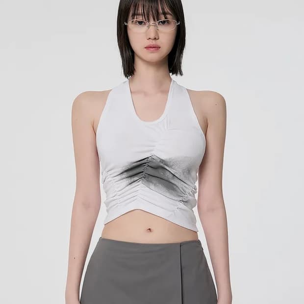 플레어업 바니쉬 홀터넥 탑 화이트