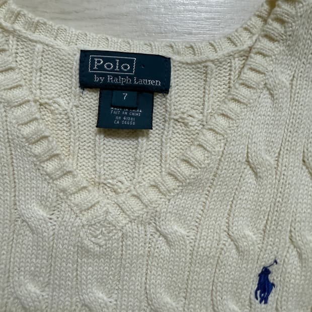 V neck knit vest