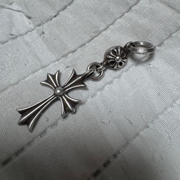 크롬하츠 타이니 원볼 크로스 펜던트