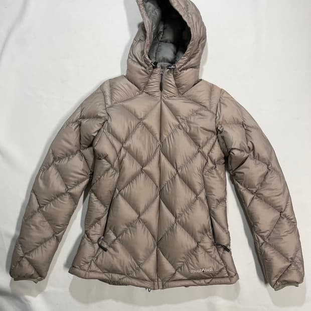 몽벨 재팬 다이아몬드 퀼팅 구스다운 후디드 경량패딩