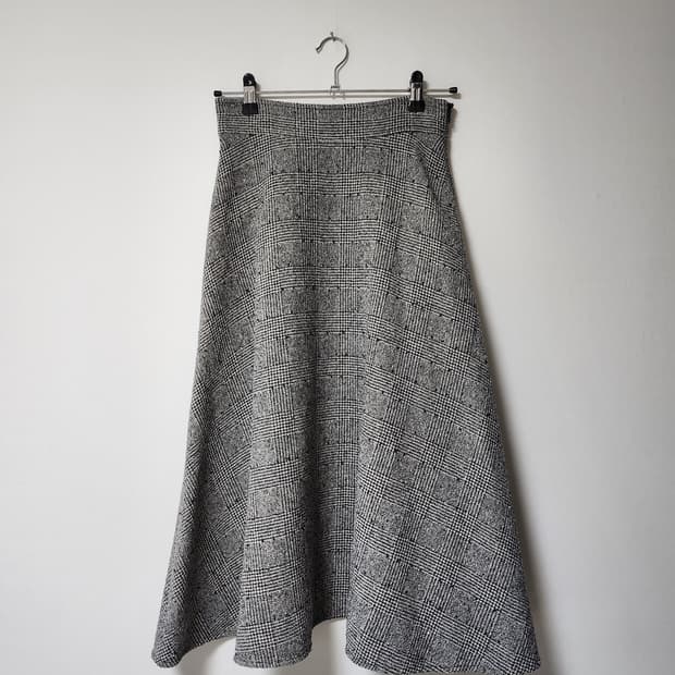 2021 모조에스핀 트위드 스커트