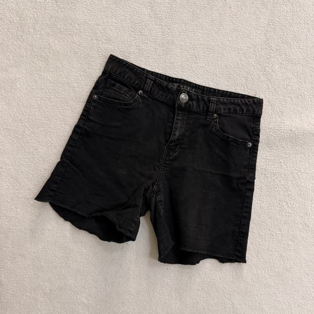 67 게스 블랙 데님 반바지 0626T