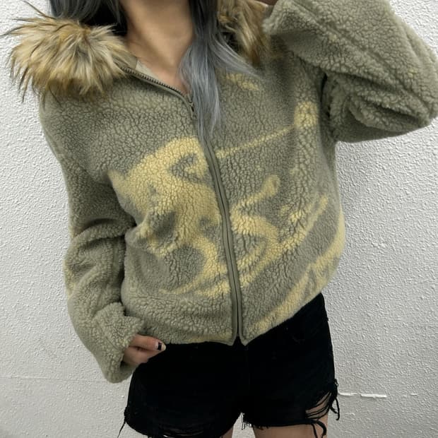 오픈와이와이 라이트카키 뽀글이 울프죠 후드집업 ( 발매가 318000원 