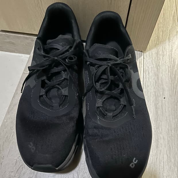 ON Running 온러닝 클라우드몬스터 올 블랙