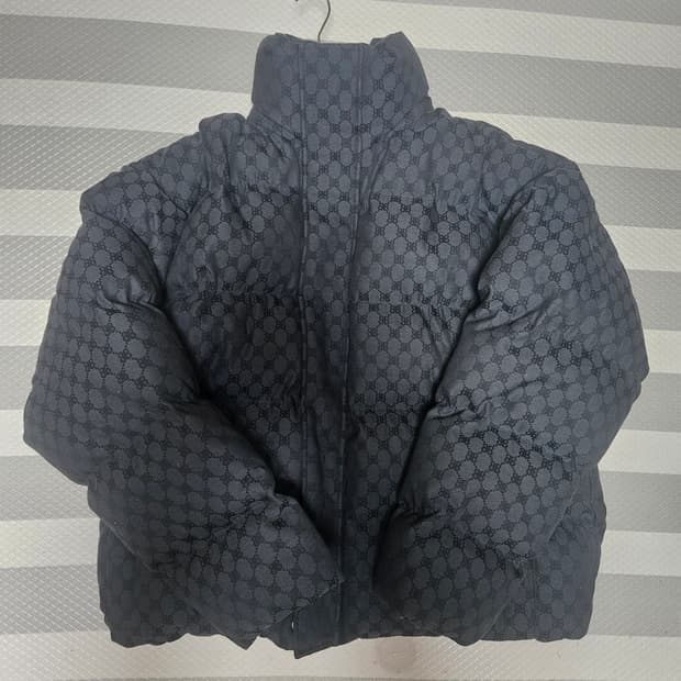 구찌 발렌시아가 해커프로젝트 패딩