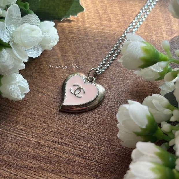 핑크) 샤넬 실버 하트 목걸이