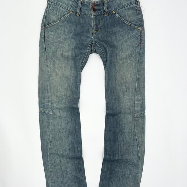 리바이스 엔지니어드진