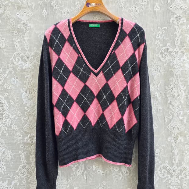 베네통 아가일 브이넥 니트 (made in italy)