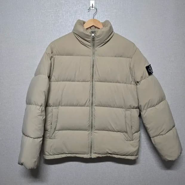 캘빈클라인 베이지 덕다운  패딩 점퍼  사이즈 95 남, 여공용 상태최고