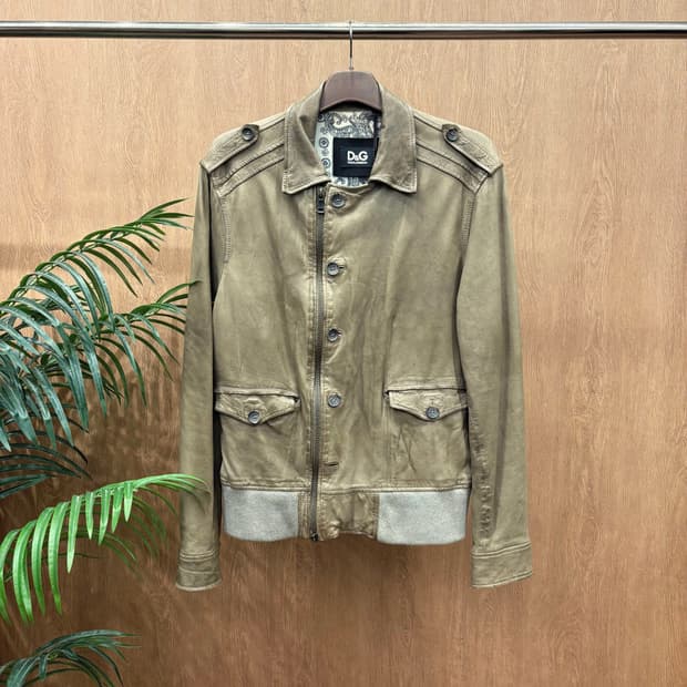 돌체앤가바나 레더 밀리터리 자켓 워싱 텍스처 어깨 견장 디테일 베이지