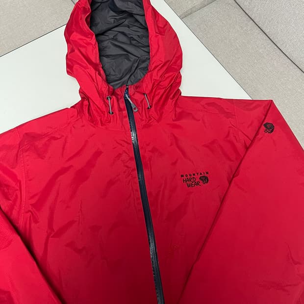 L 마운틴하드웨어 레인재킷