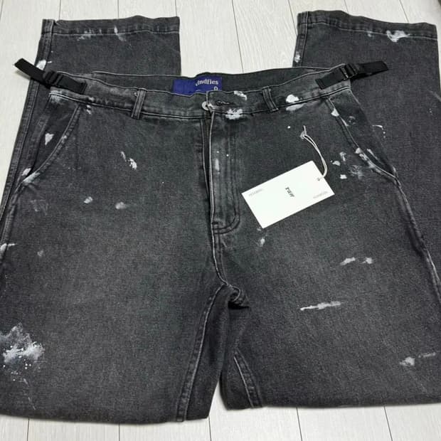 블라인드파일즈 블랙 페인팅 데님