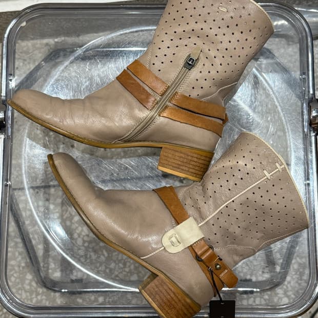 SODA Women’s Boots
