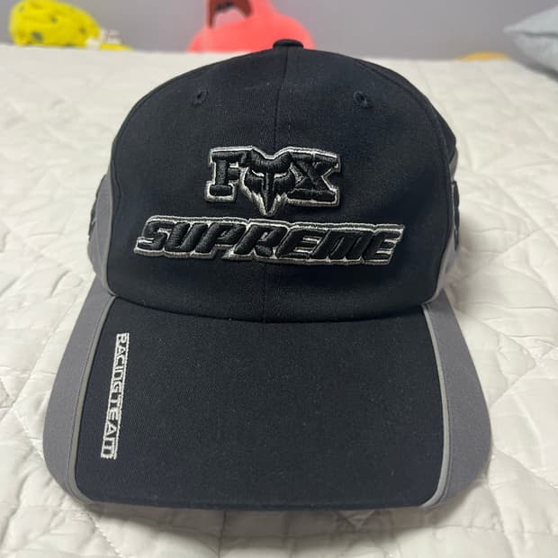 슈프림 폭스 레이싱 캡