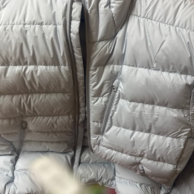 무신사 스탠다드 시티 레저 후드 라이트 다운 자켓 클라우디 블루