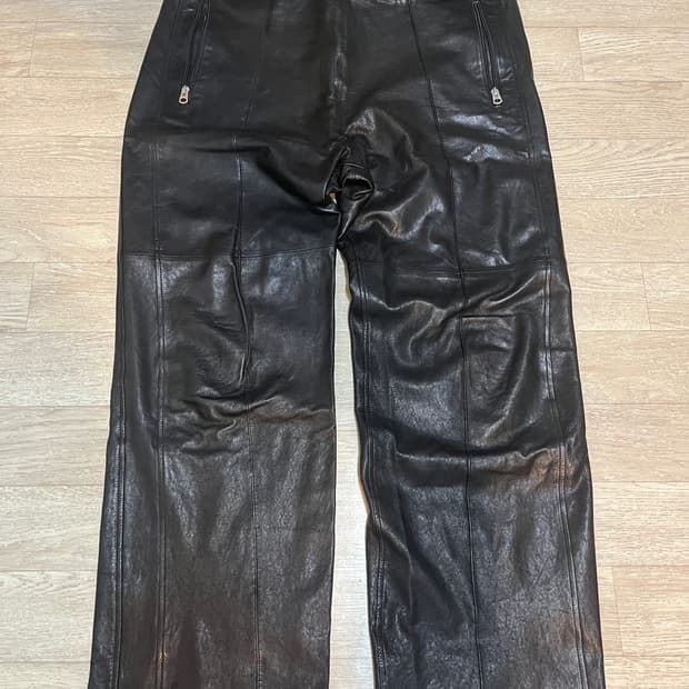 피어스 레더 트랙팬츠