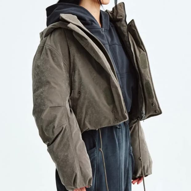 Matinkim LAYERED HOODY BOMBER br