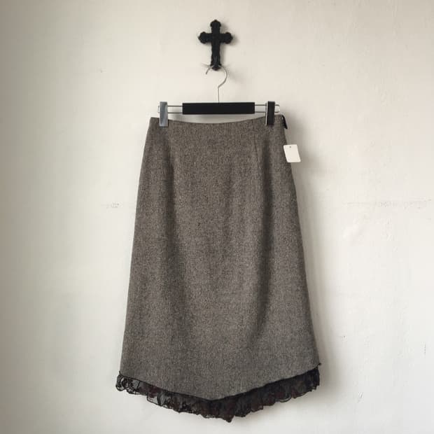 Lace trimming skirt