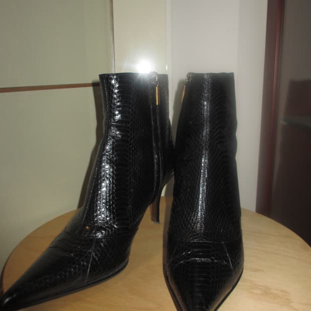 돌체앤가바나 블랙 뱀피 앵클 부츠 힐