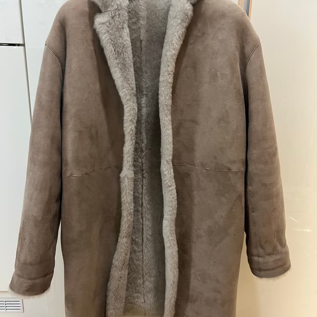 띠어리 가죽 무스탕시어링코트 (새상품급)