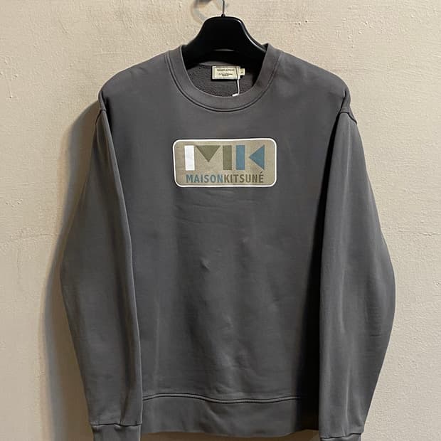 메종 키츠네 로고 패치 그레이 스웻셔츠