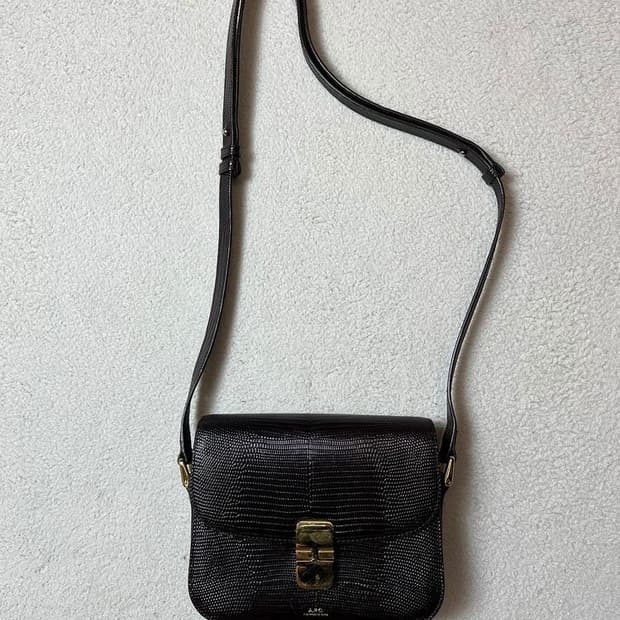 아페쎄 APC 21FW 그레이스 숄더백 Q1235