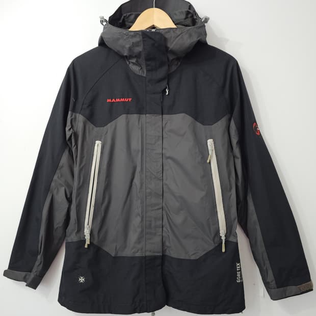 마무트 아크테 고어텍스 자켓 95