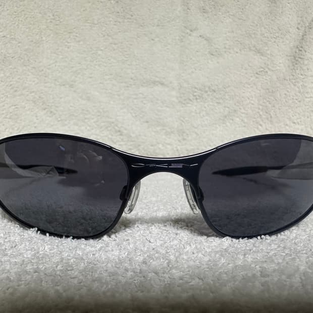 오클리 A-Wire (에이 와이어)