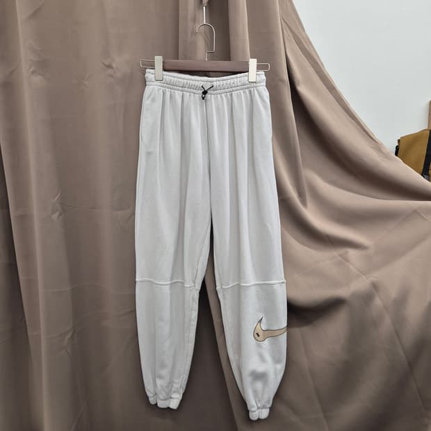 나이키 스우시 아이보리 조거 팬츠 S