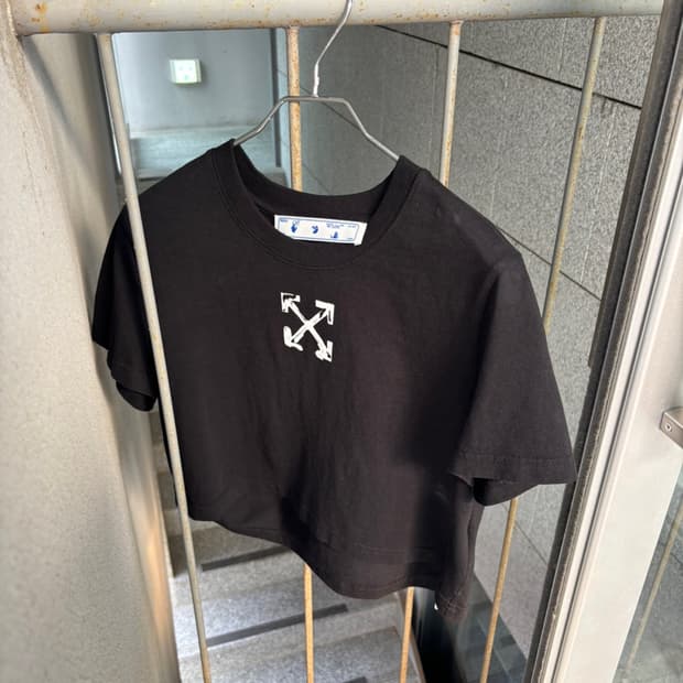 Off-White Crop T