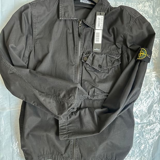 스톤 아일랜드 올드이펙트 오버셔츠 블랙 - 21SS/M