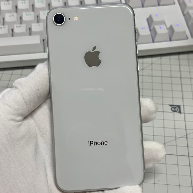 아이폰8 64GB 실버