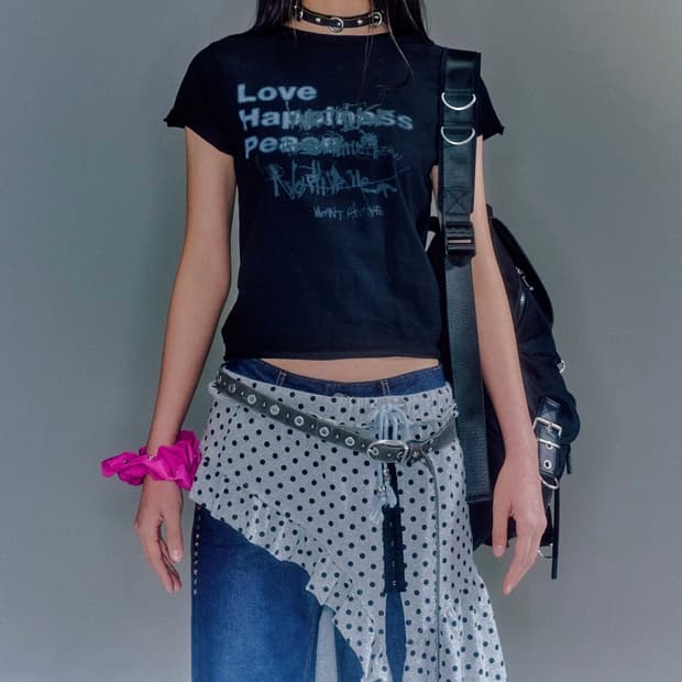 베이컨트 아카이브 (WOMEN) DELLA ARTWORK T-SHIRT 