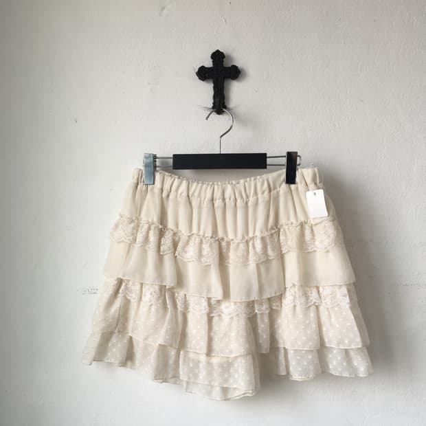 Axes femme lace dot layered layer short