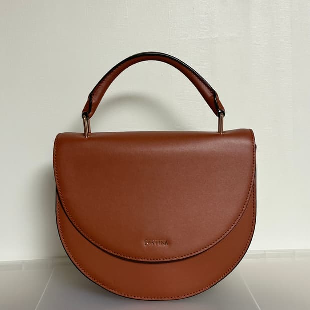 제이에스티나백 