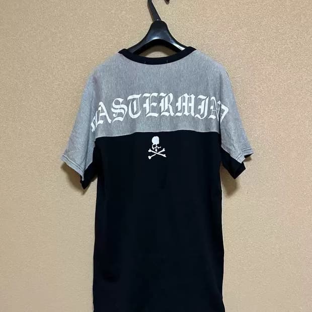 정품 마스터마인드 월드 반팔티셔츠 S사이즈