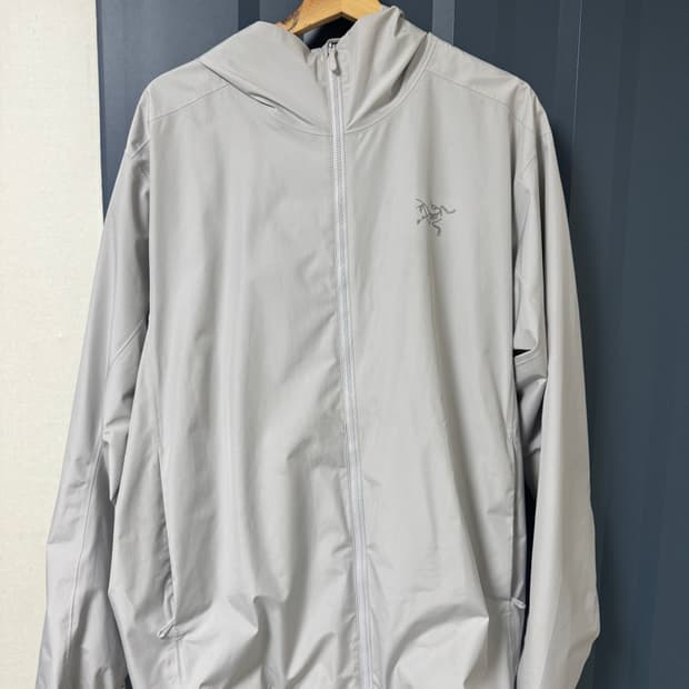 아크테릭스 솔라노 후디